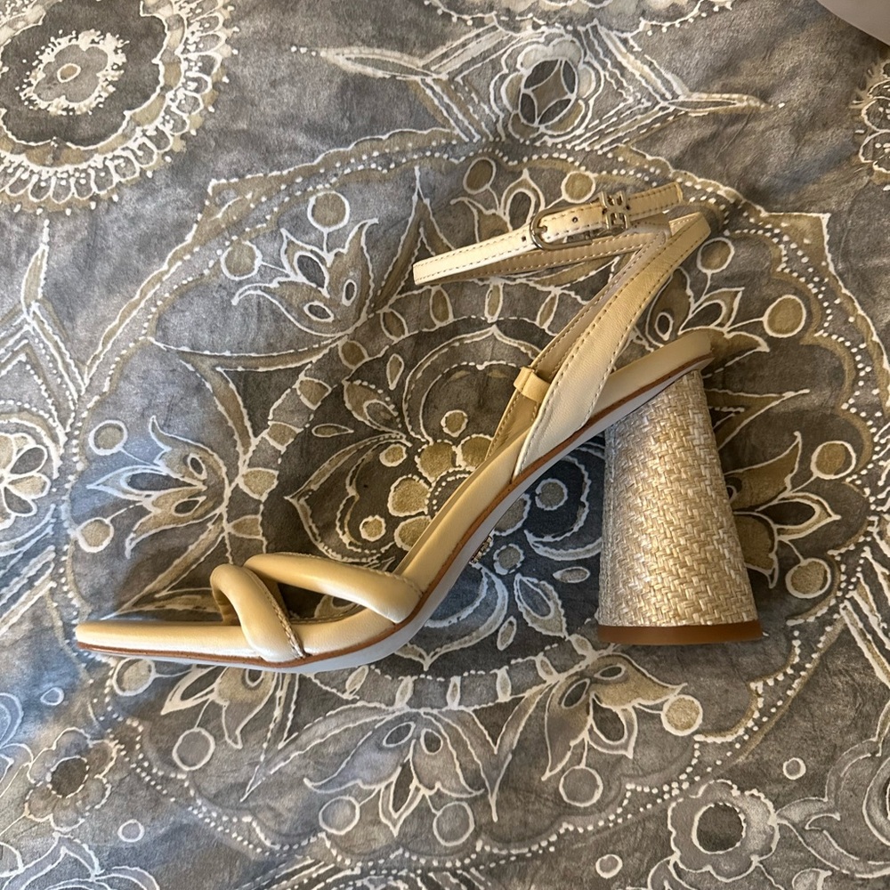 Sam Edelman Kia Block Heel Sandal Size 6